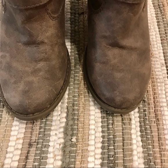 Taupe man made leather ankle fashion boots - Picture 4 of 8